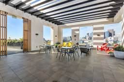 Chic & Cozy Home | Walk to little Tokyo + Parking - Image 2