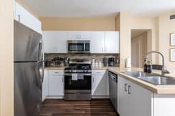 Chic 1BD Escape in OC | Near Disney & UCI + Patio - Image 4