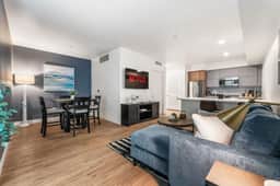 K-Town Lux Living - 2 BD Home W/Parking Amenities - Image 4