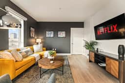 Light-Filled 2BD in K-Town | Parking, Gym & Pool - Image 4
