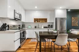 Spacious Home in K-Town | Mins to DTLA & Hollywood - Image 3