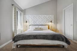 Stylish 2BD Townhouse | 1Mi to South Coast Plaza - Image 4