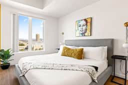 Stylish Studio with Sweeping City Views in DTLA - Image 2