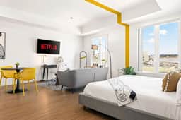 Stylish Studio with Sweeping City Views in DTLA - Image 3