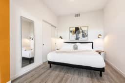 The Haven 1BD Suite - Free Parking W/ DTLA Views - Image 5