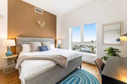 The Hollywood Vista Suite-2BD+2BTH W/Sunset Views - Image 2