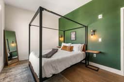 The Little Tokyo 2BD Haven Suite + Parking & Gym - Image 4