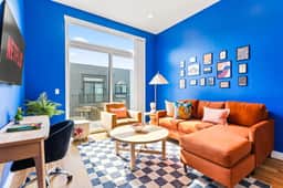 Top Floor in K-Town W/Free Parking | EV & Gym - Image 5