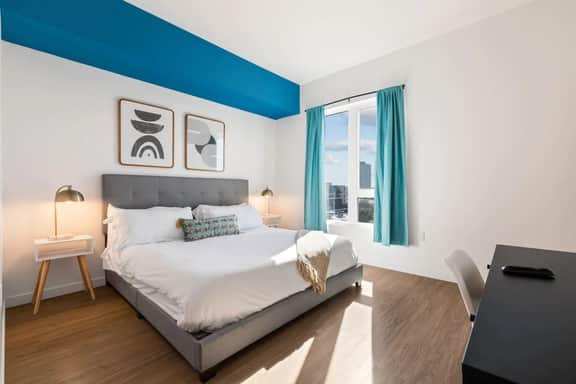 Chic & Cozy Home | Walk to little Tokyo + Parking - Image 4