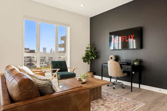 Chic and Cozy 1BD Unit in K-Town - Free Parking - Image 4