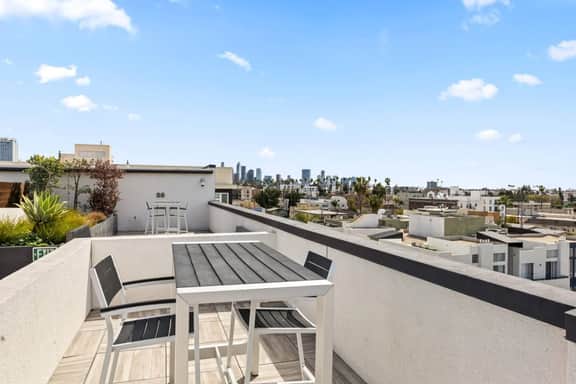 Cozy Koreatown 2BD Hideaway | Parking + Gym - Image 5
