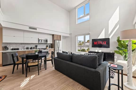 K-Town 2BD +Loft Light-Filled Home + Parking & Gym - Image 2