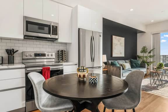 Light Filled 1BD W/ Views + Parking, Gym & Rooftop - Image 3