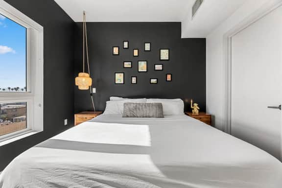 Light Filled 1BD W/ Views + Parking, Gym & Rooftop - Image 5