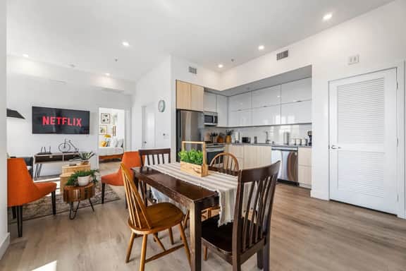 Light-Filled 2BD K-Town Apt w/ Parking & Views - Image 5