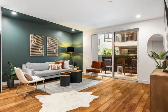 Modern Home in K Town-Mins to DTLA & Hollywood - Image 5