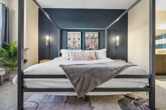 Stylish Stay in the Heart of OC - Mins to Irvine - Image 3