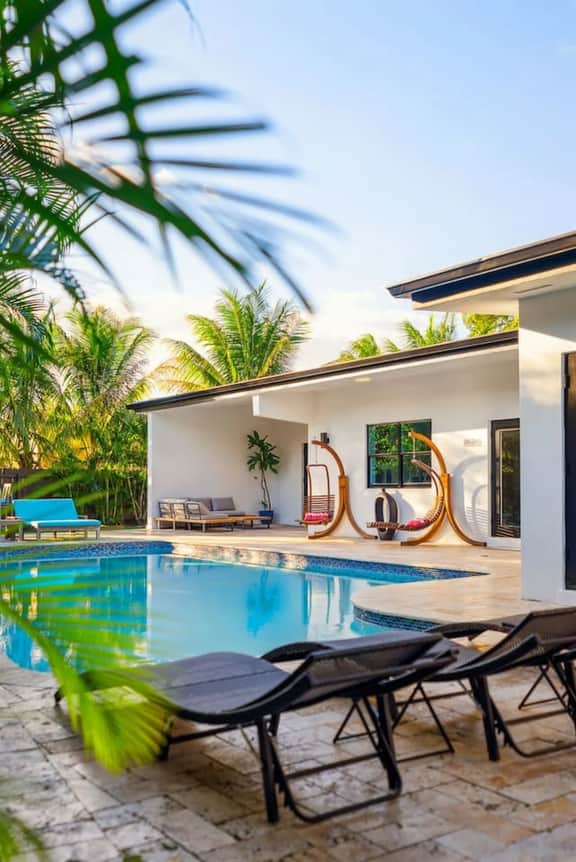 Terrace w/ Grill+Billiards+Mini Golf - Fun Villa - Image 2