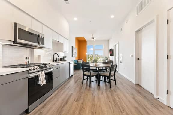 The Haven Getaway-Stunning DTLA Views-Free Parking - Image 5