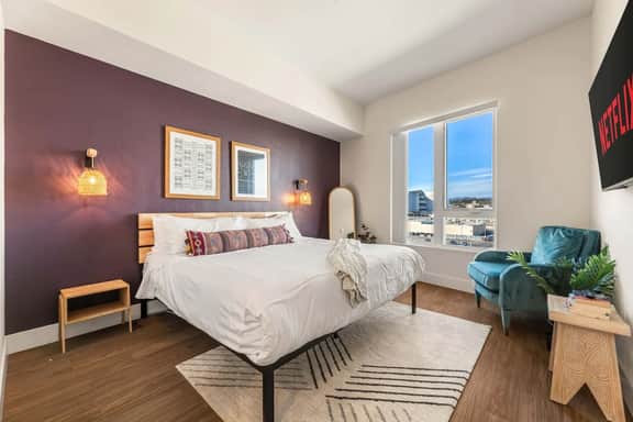 The Little Tokyo 2BD Haven Suite + Parking & Gym - Image 2