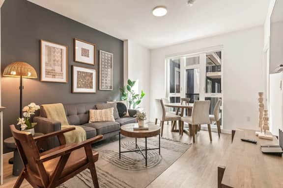 Vibrant Koreatown 2BD Hideaway | Hot tub+Parking - Image 2