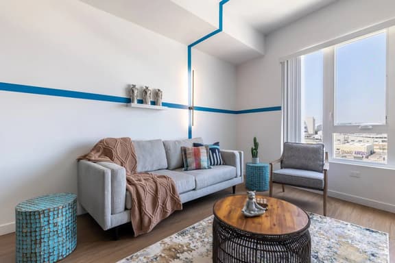 Chic Apartment | Walk to Little Tokyo | Gym+Views - Image 1