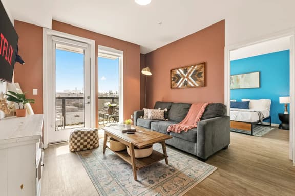 Chic & Bright Home | Free Parking | Hot tub + Gym - Image 1