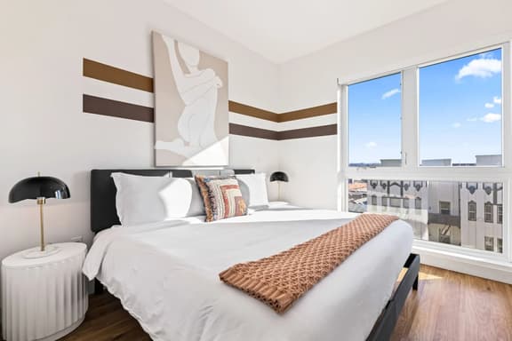 Modern 2BD Home in K-Town w/Parking, Gym & Balcony - Image 1