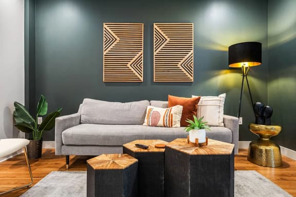 Modern Home in K Town-Mins to DTLA & Hollywood - Image 1