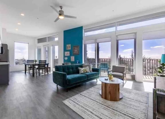 Skyline Luxe | Penthouse Living W/ DTLA Epic Views - Image 1