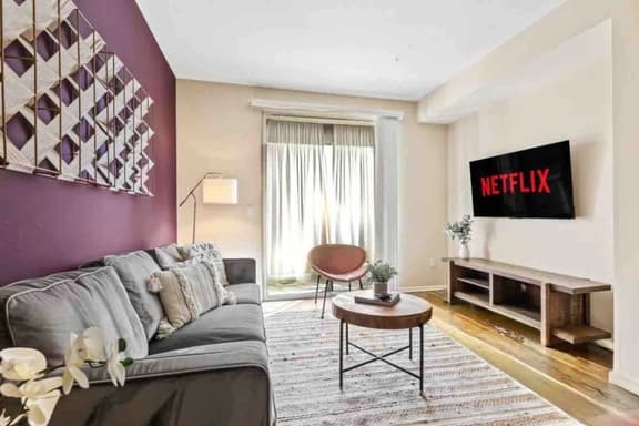 Stylish Stay in the Heart of OC - Mins to Irvine - Image 1
