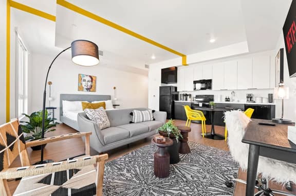 Stylish Studio with Sweeping City Views in DTLA - Image 1