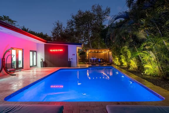 Terrace w/ Grill+Billiards+Mini Golf - Fun Villa - Image 1