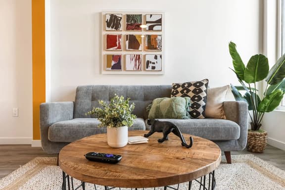 The Haven 1BD Suite - Free Parking W/ DTLA Views - Image 1