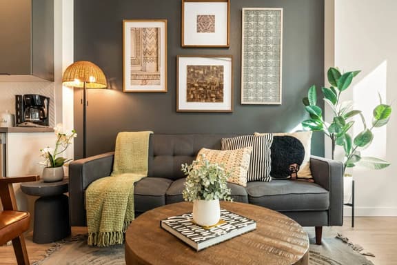 Vibrant Koreatown 2BD Hideaway | Hot tub+Parking - Image 1